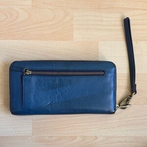 Fossil clutch wallet